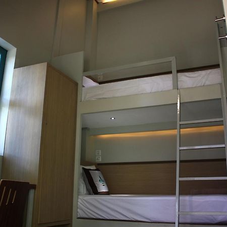 Pickled Tea Hostel Янгон Экстерьер фото
