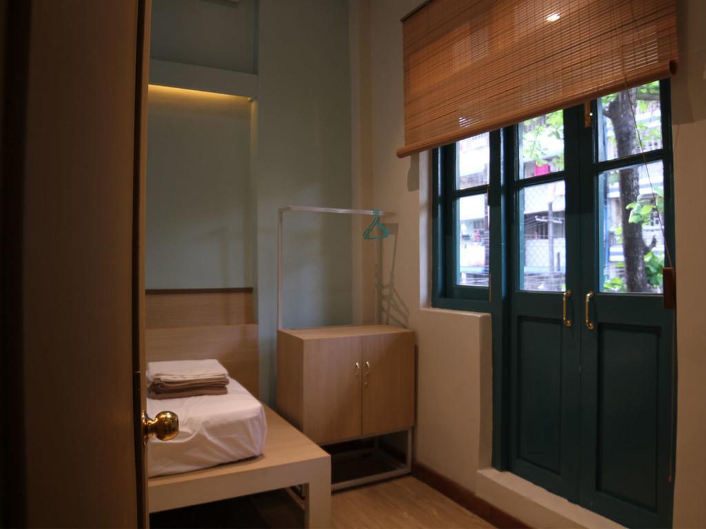 Pickled Tea Hostel Янгон Экстерьер фото