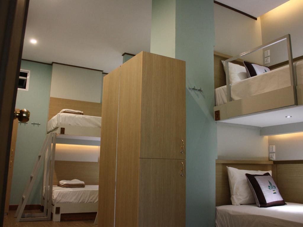 Pickled Tea Hostel Янгон Экстерьер фото